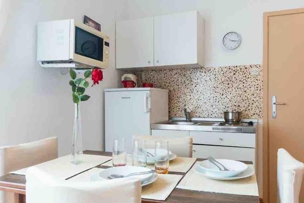Vintage Pula Apartment ภายนอก รูปภาพ